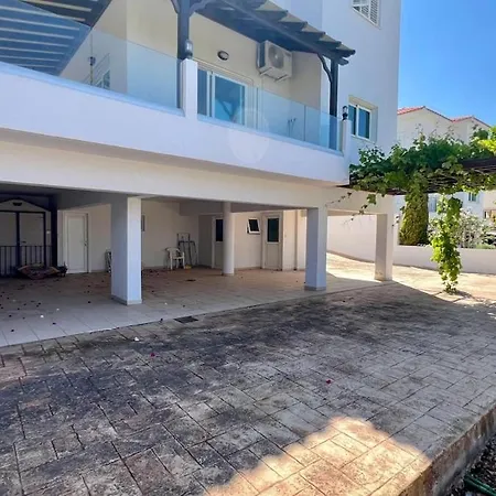 Villa Protaras 3-bedroom Paralimni